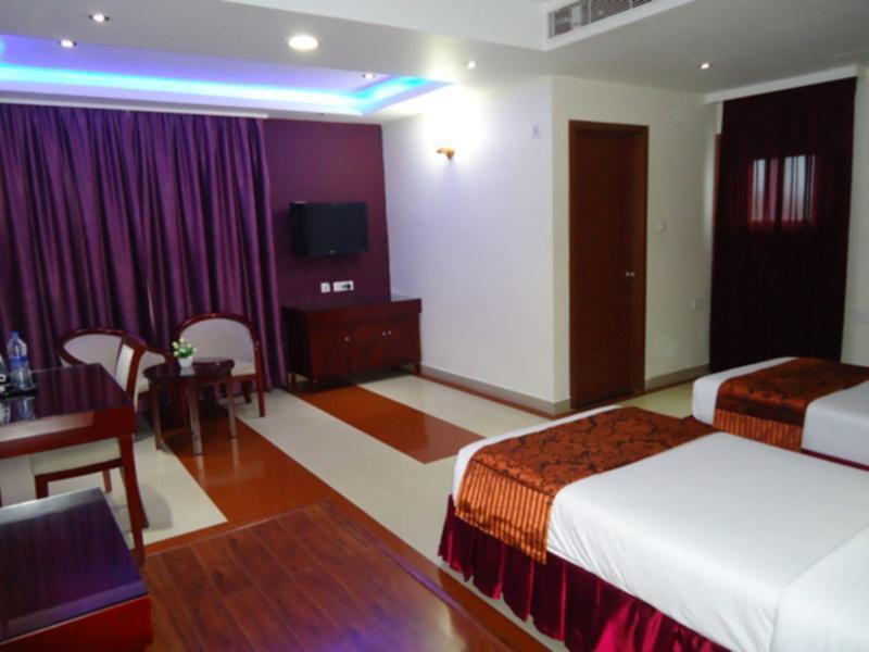Hotel Hiton Perintalmanna Exterior foto